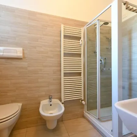 Апартаменты Desenzanoloft Smile On The